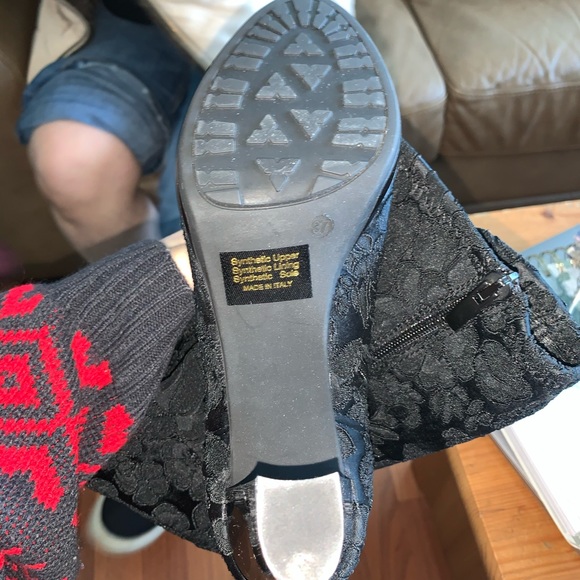 Ron white boots🖤 never worn before!!! - Picture 6 of 9